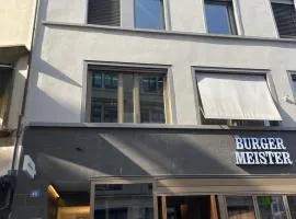 HITrental Town Hall Apartments