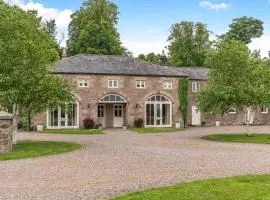 Coach House - Uk49887