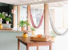 Mares e Flores de Bombinhas