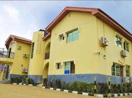 Gracefield hotel & suites, hotel in Eggan