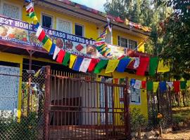 Everest Home Stay Lasso Restro and Bar Temal Kalimati Tower, hotel din Thapathali
