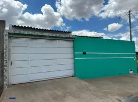 Casa LF com suíte e garagem coberta
