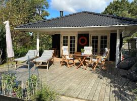 Perfect Base Near Beach And Shops, hotel en Marielyst