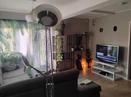 Nicely decorated house near forest and town, caba&ntilde;a o casa de campo en Oslo