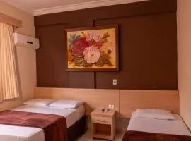 Crystal Plaza Hotel Marista