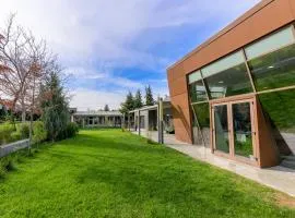 9 April Village Sea & Spa Varna