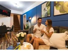 Central 2-Bedroom House with Shared Courtyard