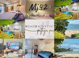MJ42 Holliday in Majestic Residence poolvillas Pattaya