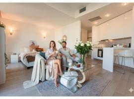 Premium Studio Apartment in Herastrau with City View, hotel in Herăstrău