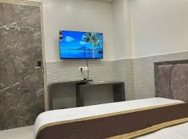 Hotel Shree Guru Plaza 3 Minute Walking Distance From New Delhi Railway Station