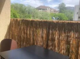 Cozy Studio 10 min walk Centre and Train Station!