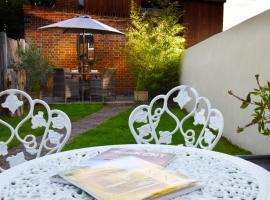 Fireman's Cottage, Hotel in Canterbury