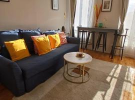 Lumineux & cosy accès Paris Versailles La Défense、シュレーヌのホテル