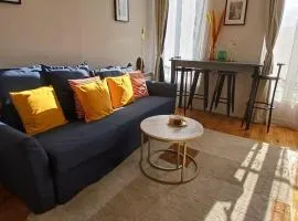 Lumineux & cosy proche Paris & La Défense, commerces & transports, PARKING