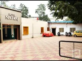 6 CR Hotel Natraj RAILWAY STATION