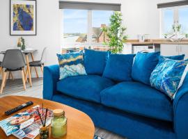Stylish Two Bed Apartment -Cradley Health - Smart Tv - Netflix - Parking 27BC, hotel a Sleightholme