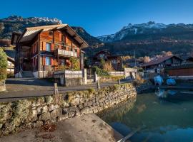 Chalet Seehus Iseltwald, hotel in Iseltwald