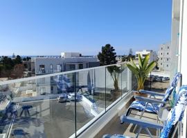 Blue Oasis Apartment, hotel en Kato Paphos