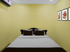 Hotel O Royal Plaza, hotel em Pedda Ambarpet