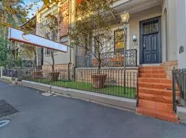 London Gate Backpackers Hotel