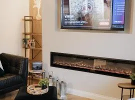 Marine Cottage 2 - With Private Hot Tub