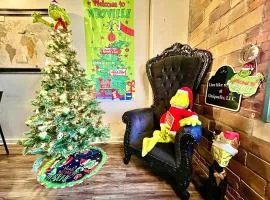 Festive Grinchmas Getaway Downtown At The Loft!