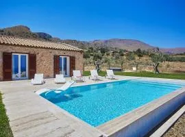 VILLA DEL BORGO con piscina e jacuzzi