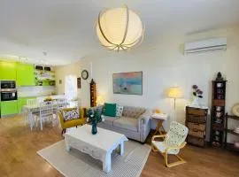 Athens Wonderful Garden, 3 Bedrooms and 60sqm Super Terrace