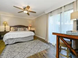 Elegant Napa Escape Walk to Wineries & Dining