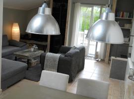 Maison van Stijn, Gîte les 3 Etoiles d'Auvergne, Hotel in Égliseneuve-dʼEntraigues