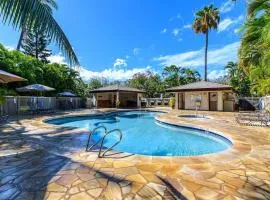 Beachfront Studio Walk to Kamaole Beach Pools