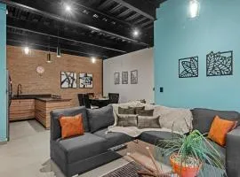 Industrial Loft King Bed and 2 Office Spaces