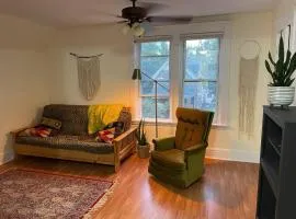 Unique Boho Unit Close to Downtown