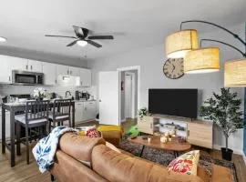 Blissful 1BD unit AT and T Walkable