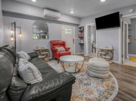 6 Mi to Kyle Field! Pet-Friendly Getaway with Yard，位于大学城的酒店