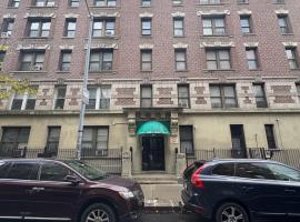 Central Park Northwest Corner - Harlem, hotel in New York