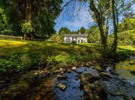 Strathendrick House Magnificent property with Garden