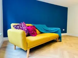 LivinSpace- Modern and spacious 2 bed flat in Central Sutton