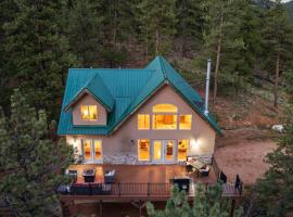 Mountain View Retreat- Private Hot Tub & Views, ξενοδοχείο σε Bailey