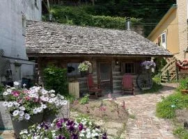 Historic Sadie's Log Cabin
