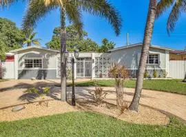 3 Mi to Hard Rock Stadium Home with Fenced-In Yard!