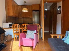 Chimenea en invierno, piscina en verano - Herbasabina 3