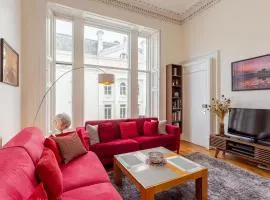 Great Location! 2BD,2 Bath in Centre of Edinburgh