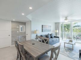 The Grand Cayman | Beautifully Remodeled Key West Condo!, hotel a Key West