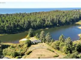 Lake House - Pacific City