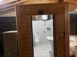 Ohel, ξενοδοχείο σε Mullini i Danit