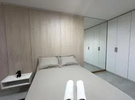 Moderno, aconchegante e totalmente equipado