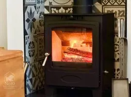 Central, dog friendly, private courtyard