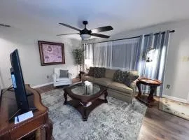 Kalm Retreat Peaceful 2br Near The Greene