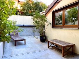 Urban Chalet with Terrace, hotel v Miláně